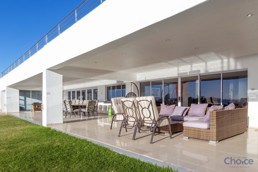 5 Bedroom Property for Sale in Jeffreys Bay Central Eastern Cape